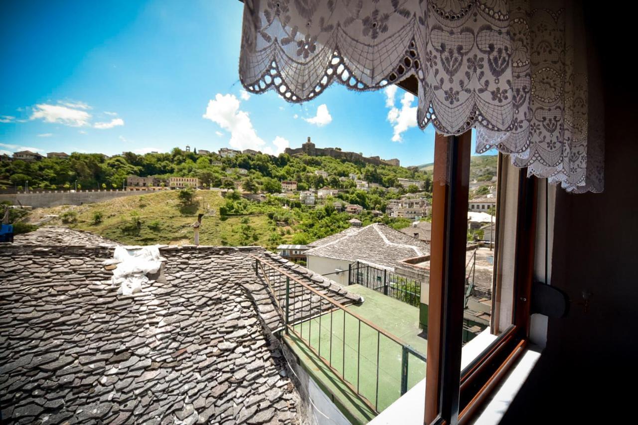 The Old Town Clock Otel Gjirokastër Dış mekan fotoğraf